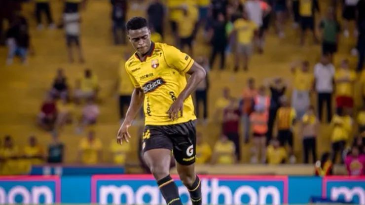 Barcelona sufre hasta el final pero gana a Leones