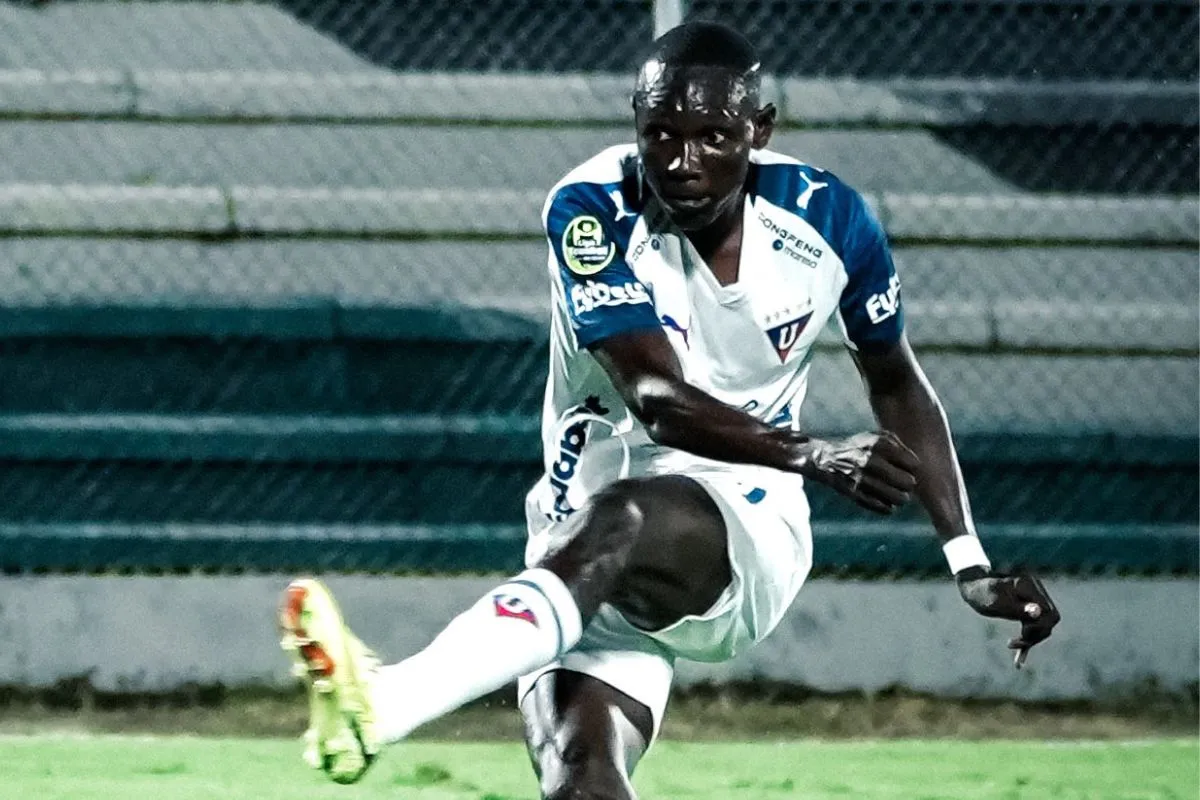 Janner Corozo sigue sin destacar en Liga de Quito.