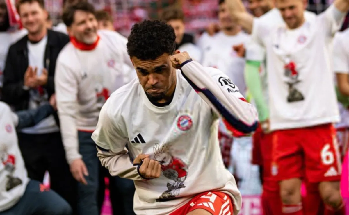 El primer premio que Bayern Múnich le dio a Luis Díaz por el título de la Bundesliga