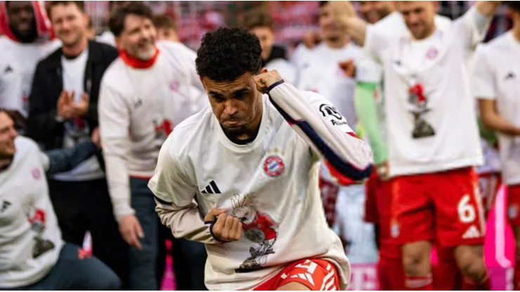 Luis Díaz celebrando el título de Bayern en la Bundesliga 2025-26.