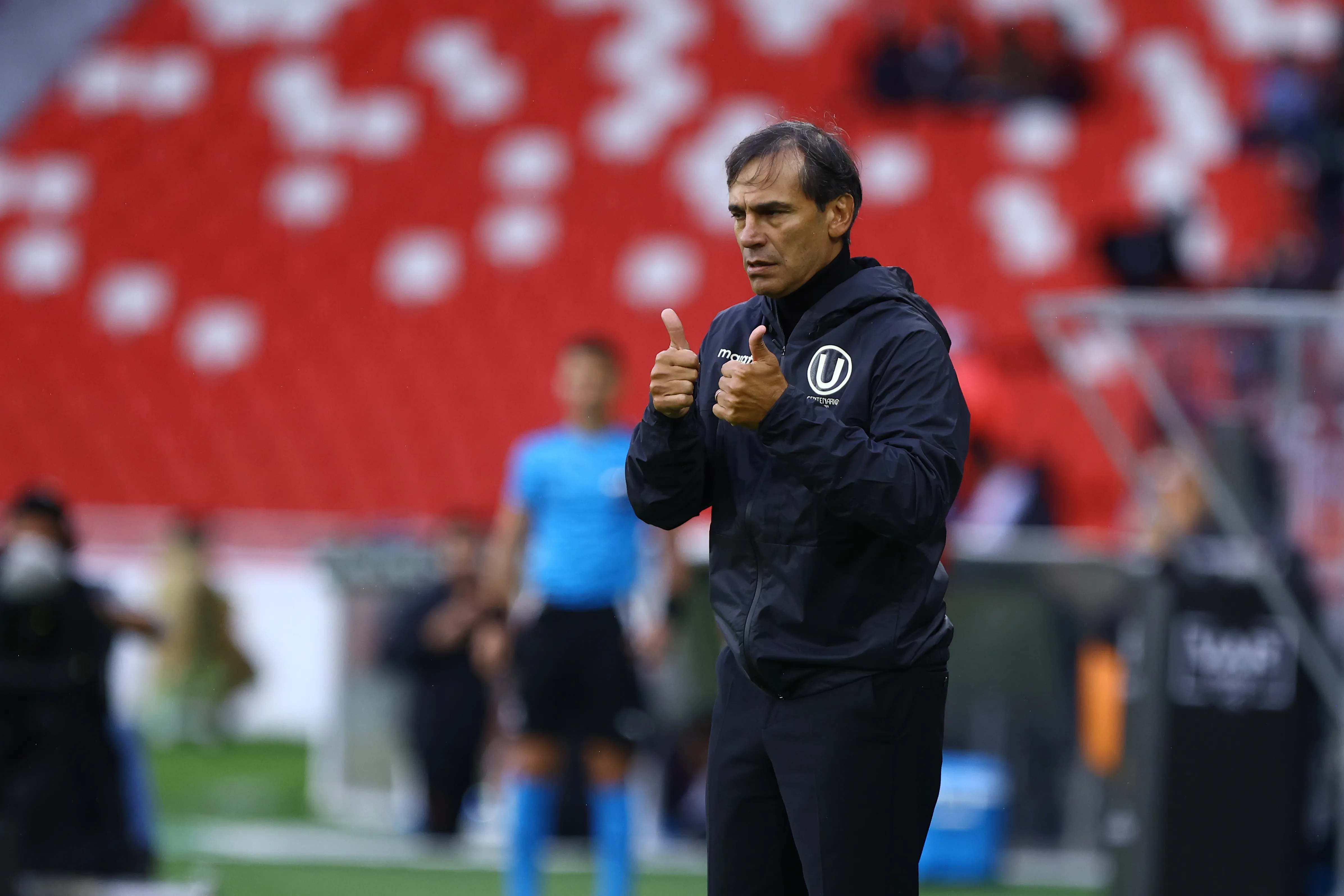 Fabián Bustos – Universitario.