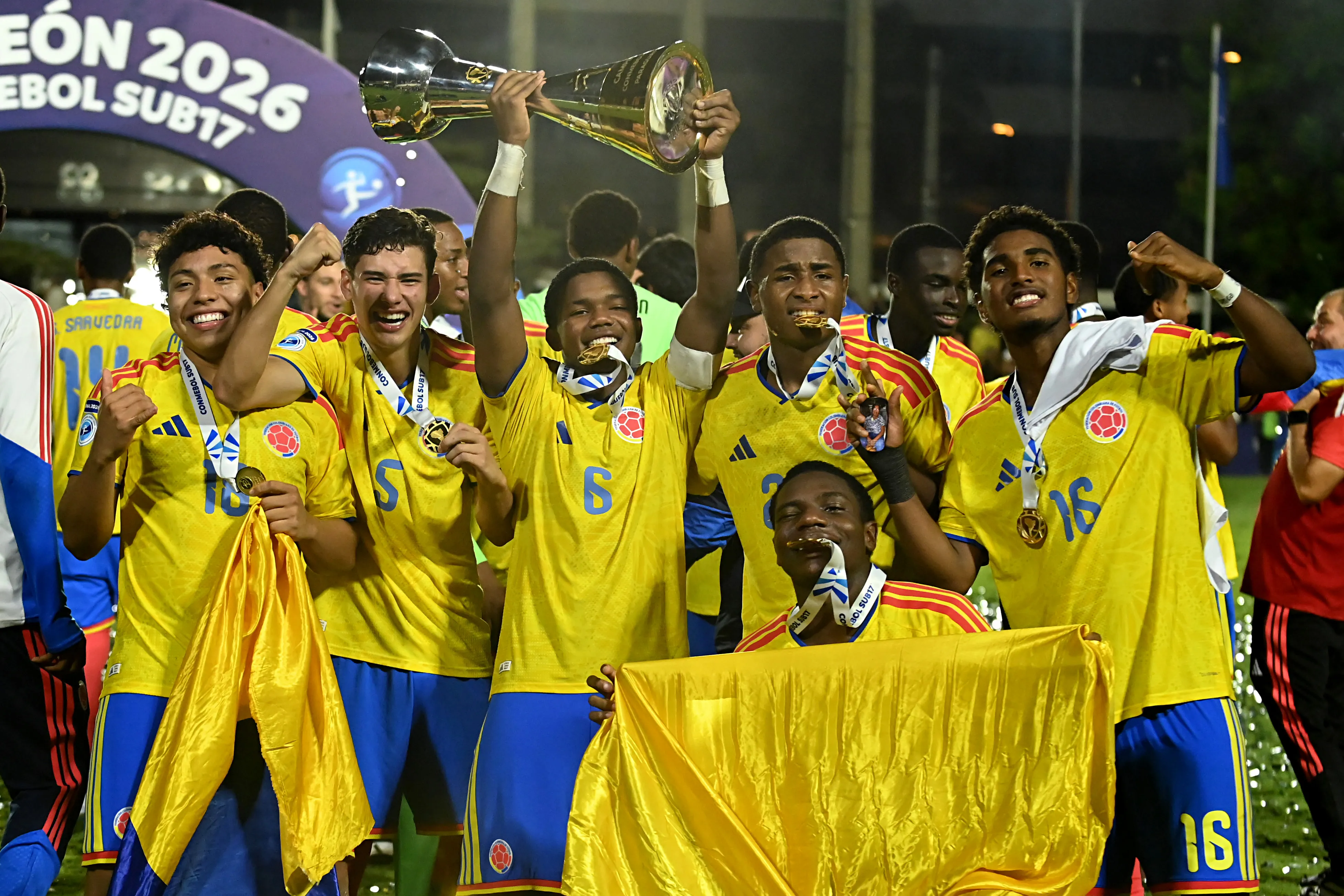 Selección Colombia, campeona en Paraguay.