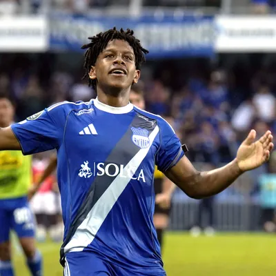 Emelec derrotó a Liga de Quito con un golazo de Fragozo y sale del hexagonal del descenso