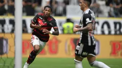 VIDEO | Gonzalo Plata se manda golazo Maradoniano con Flamengo