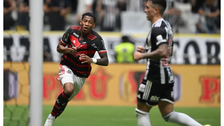VIDEO | Gonzalo Plata se manda golazo Maradoniano con Flamengo
