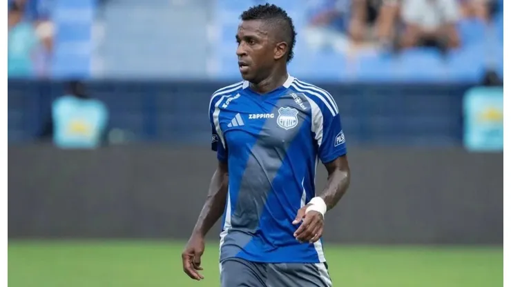 Miller Bolaños aparece en insólito equipo tras dejar Emelec ¿camisetazo?