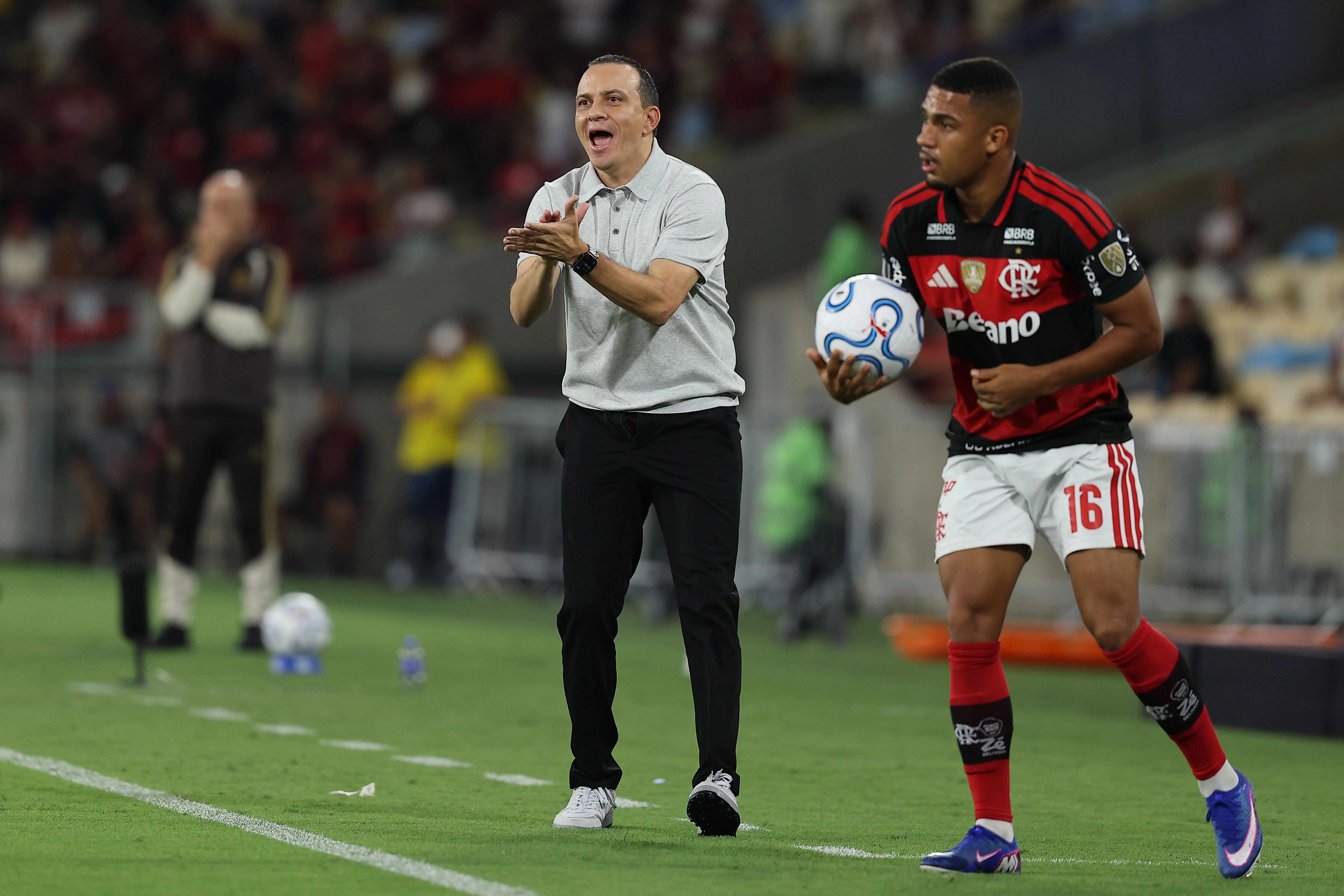 Alejandro Restrepo fue DT del Dim hasta abril. Foto: Getty.