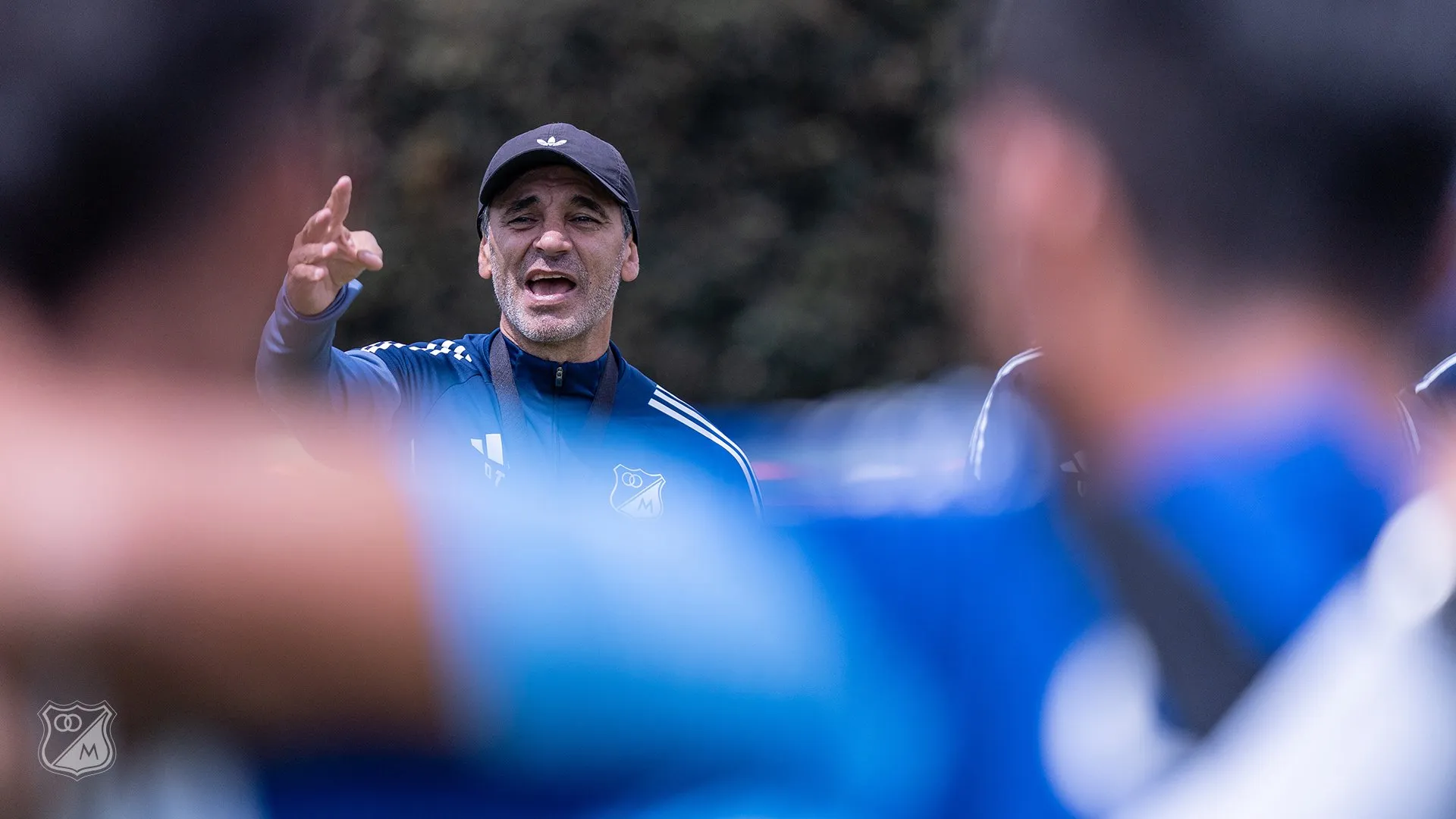 Fabián Bustos se quedaría en Millonarios. (Foto: @MillosFCoficial)