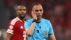 El árbitro Joao Pinheiro dirigió Bayern vs. PSG de Champions.