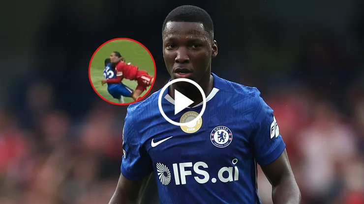 Moisés Caicedo casi le hace un penal a Van Dijk