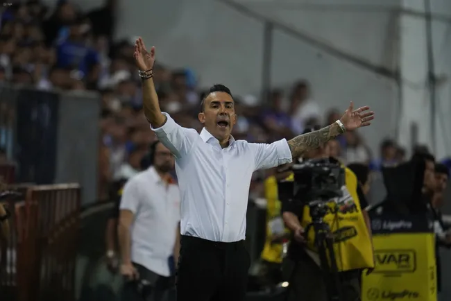 Vicente Sánchez ya tendría ofertas para dejar Emelec. (Foto: Imago)