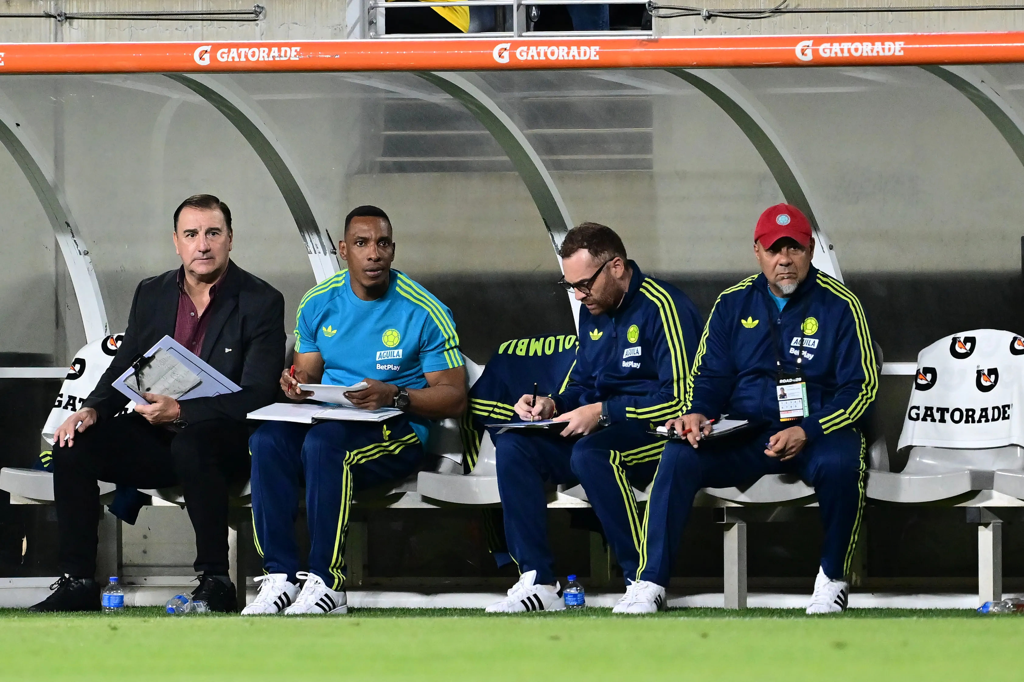 El cuerpo técnico de la Selección que debutará ante Uzbekistán en el Mundial (Getty).