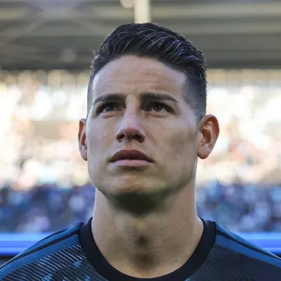 James apareció con nueva camiseta a menos de un mes del Mundial