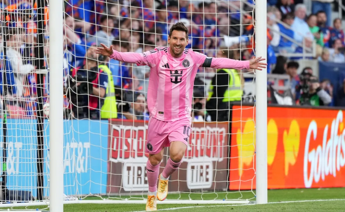 هل يصل ميسي ورونالدو إلى حاجز الألف هدف؟ أسرار وأرقام مثيرة