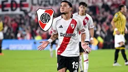 Kendry Páez fue a la cancha a apoyar a sus compañeros