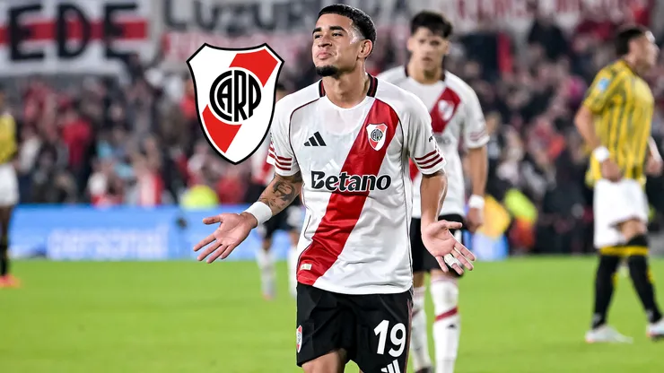 Kendry Páez fue a la cancha a apoyar a sus compañeros