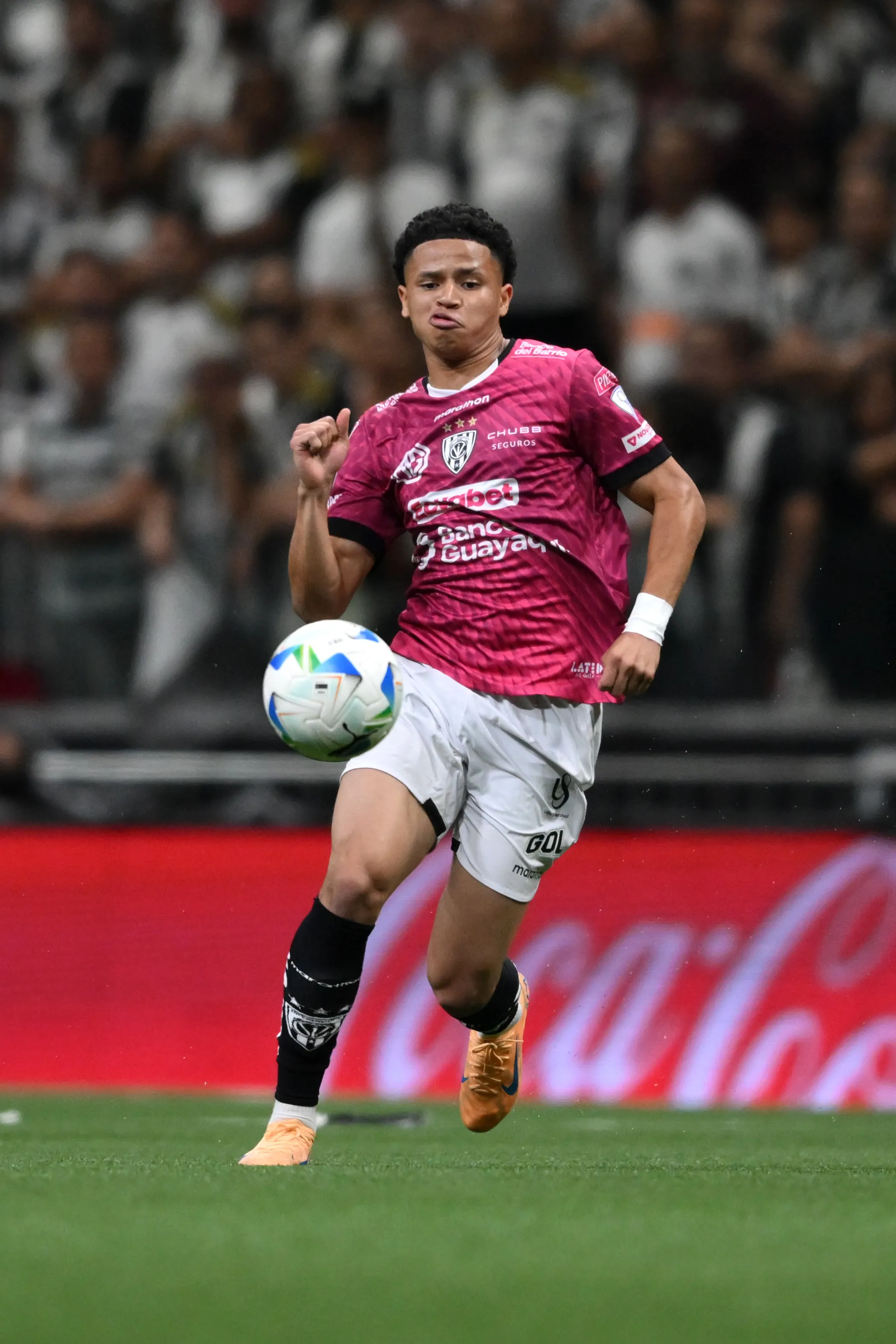 Patrik Mercado no llegará al Sevilla. (Foto: GettyImages)