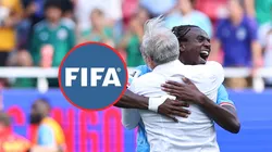 El logo de la FIFA y el entrenador de RD Congo