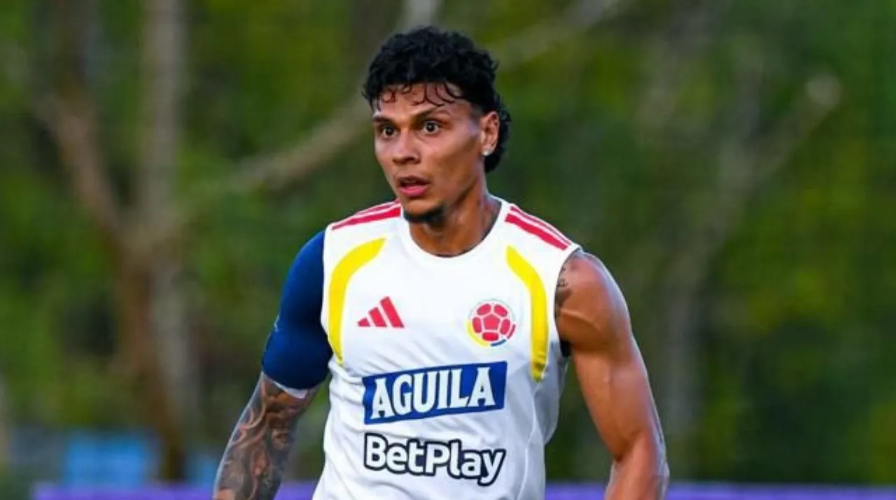 Ríos entrenando con Colombia en Medellín. (Foto: X / @FCFSeleccionCol)