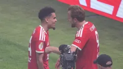 Luis Díaz y Harry Kane en la final de la Copa de Alemania.