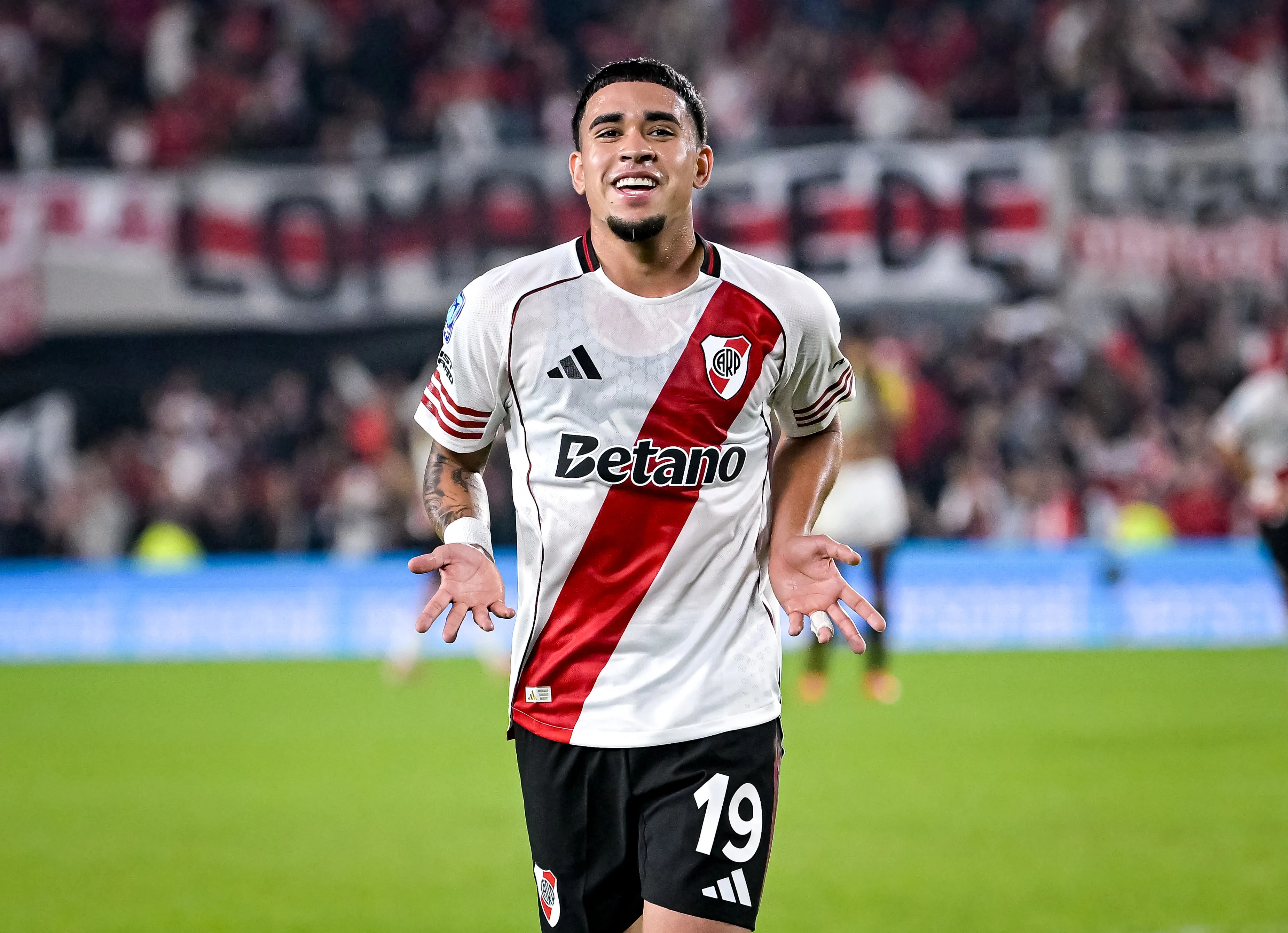 Kendry Páez no ha tenido los minutos esperados en River Plate. (Foto: GettyImages)