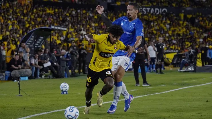 Los canales para ver el partido de Cruzeiro contra Barcelona SC en la Copa Libertadores.