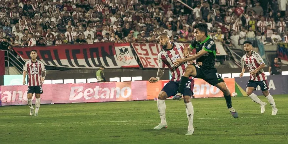 Atlético Nacional goleó 4-0 a Junior en fase regular, de visitante.