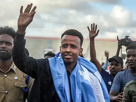 El árbitro Omar Artan, recibido como héroe en Somalia