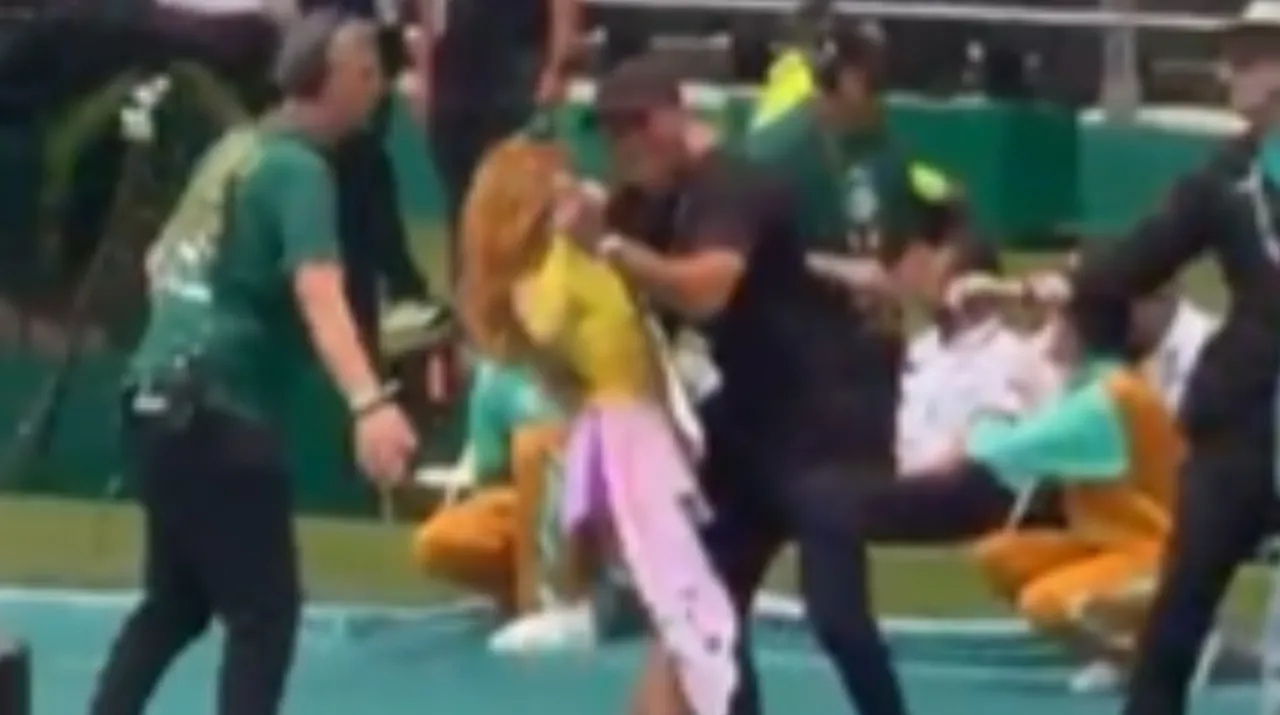 Shakira bailando en la ceremonia del Mundial 2026. (Foto: X / @sweetycary)