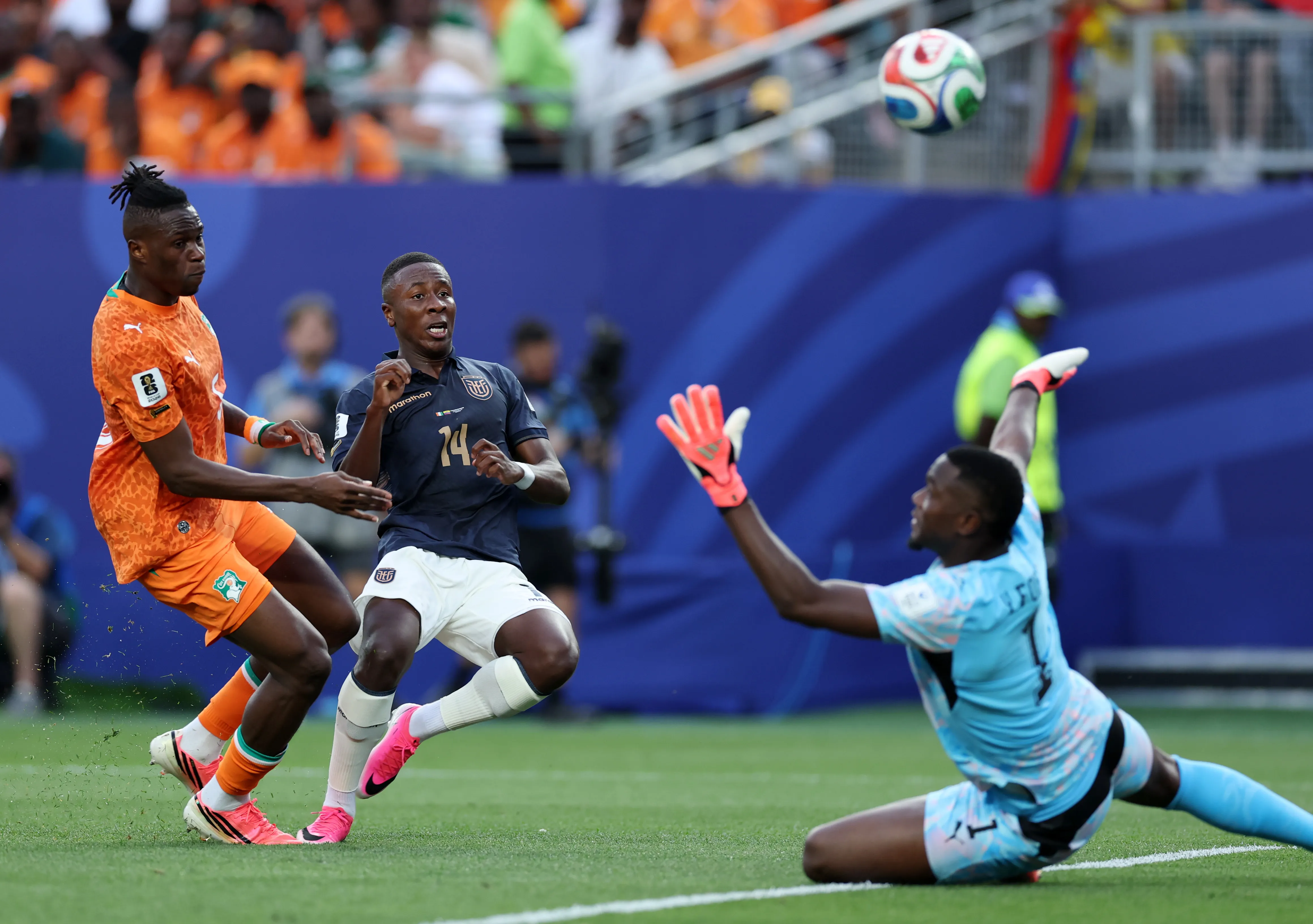 Alan Minda falló un gol claro en el primer tiempo. (Foto: GettyImages)