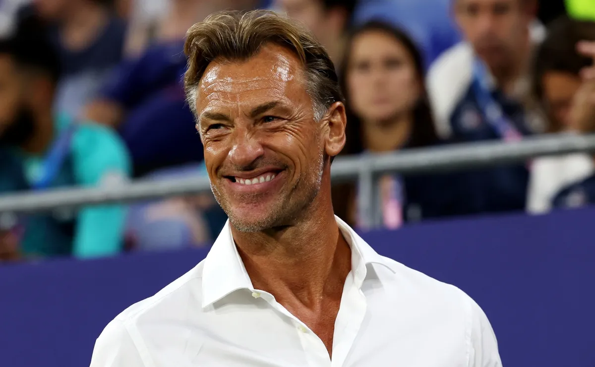 "قاهر الأرجنتين" يعود للمونديال.. هيرفي رينارد مديراً فنياً جديداً لمنتخب تونس