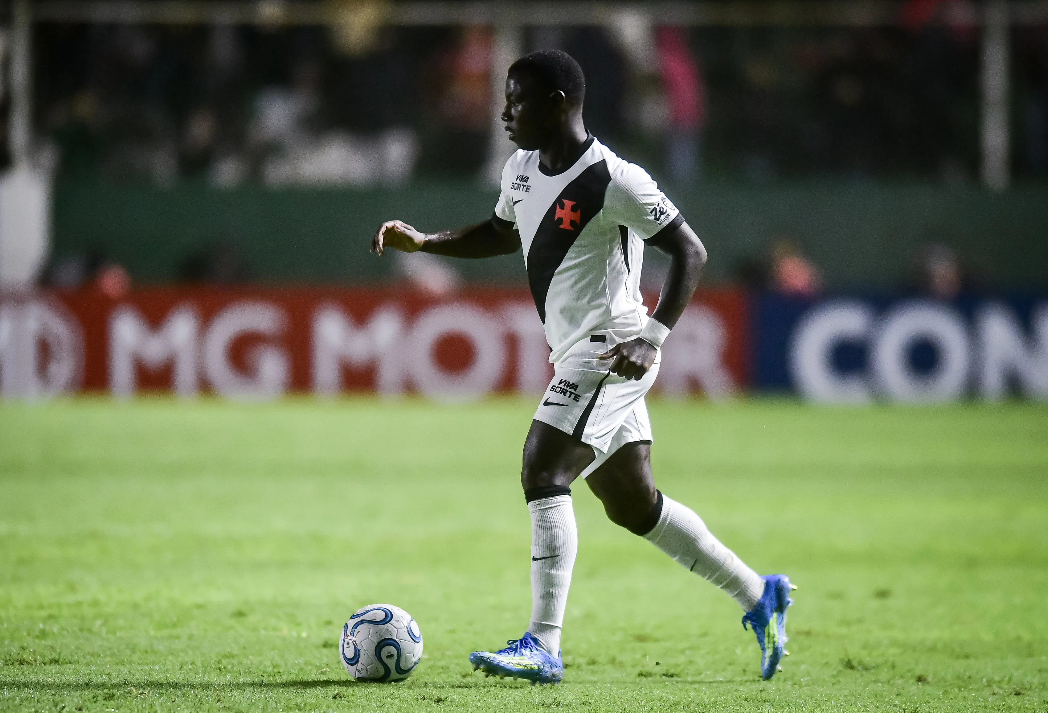 Marino Hinestroza cumplió apenas un semestre en Vasco y ya se iría. Foto: Getty.