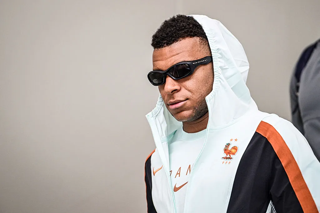 BOSTON, MASSACHUSETTS – JUNE 10: Kylian Mbappé #10 of France arrives at Boston Logan International Airport on June 10, 2026 in Boston, Massachusetts. (Photo by Jaiden Tripi/Getty Images)