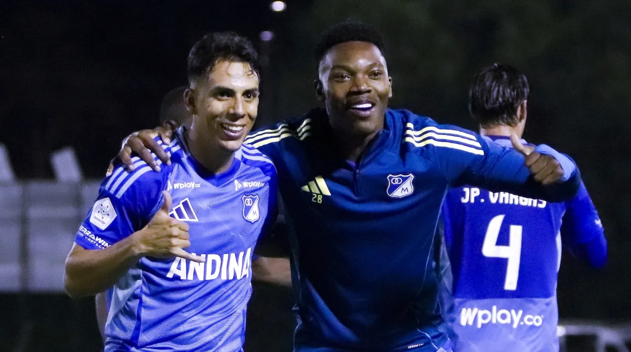 Uno de estos dos jugadores no sigue en Millos. (Foto: Vizzor Image)