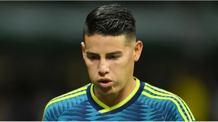 James Rodríguez fue el capitán vs. Uzbekistán.
