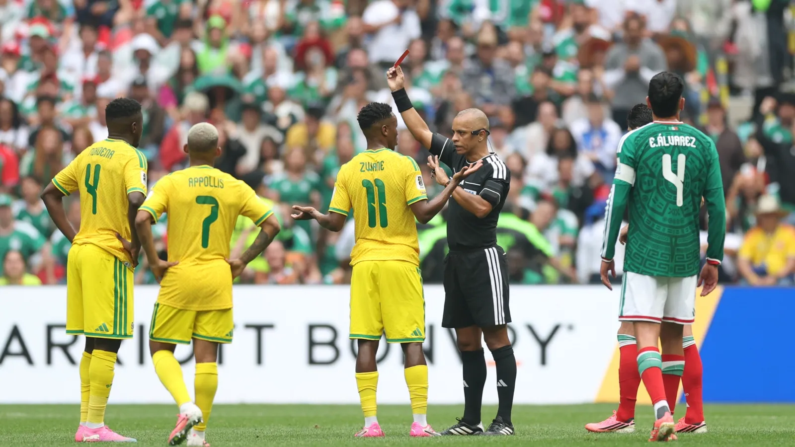 Sudáfrica comparó la roja a Zwane y la entrada de Messi: GETTY