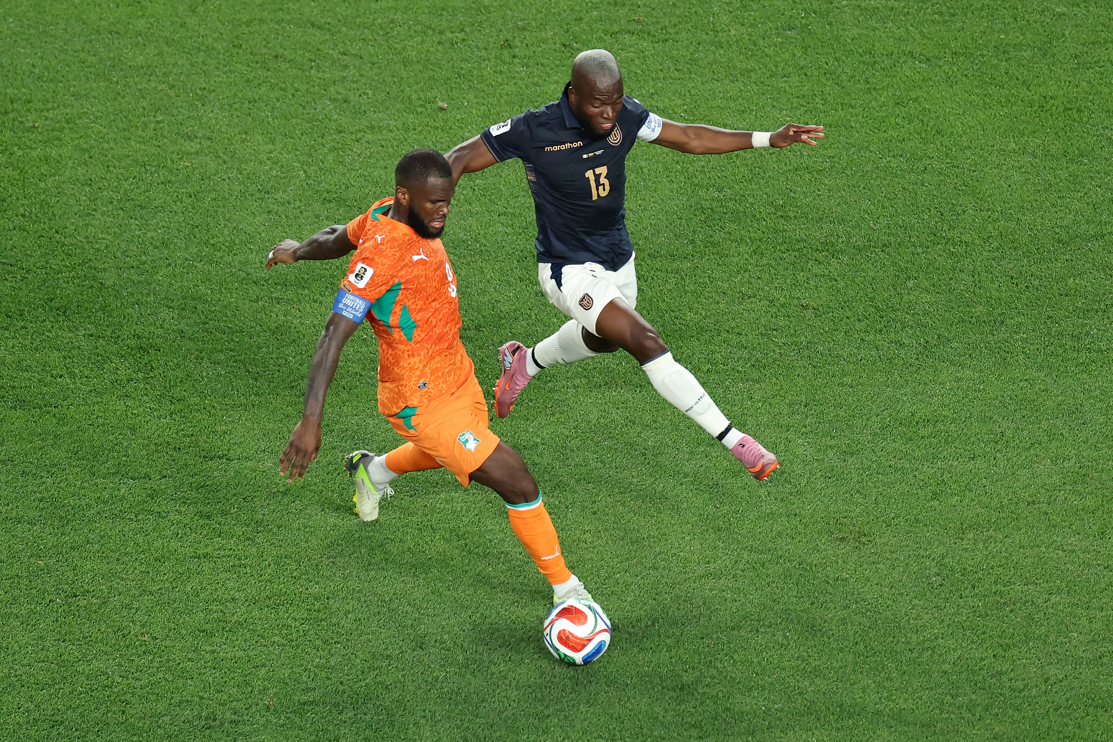Enner Valencia vs. Costa de Marfil. Foto: Getty.