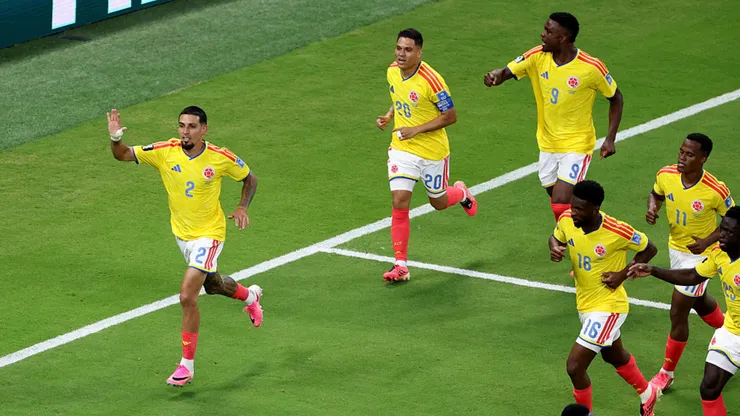 ¡Daniel Muñoz abre la cuenta para Colombia!