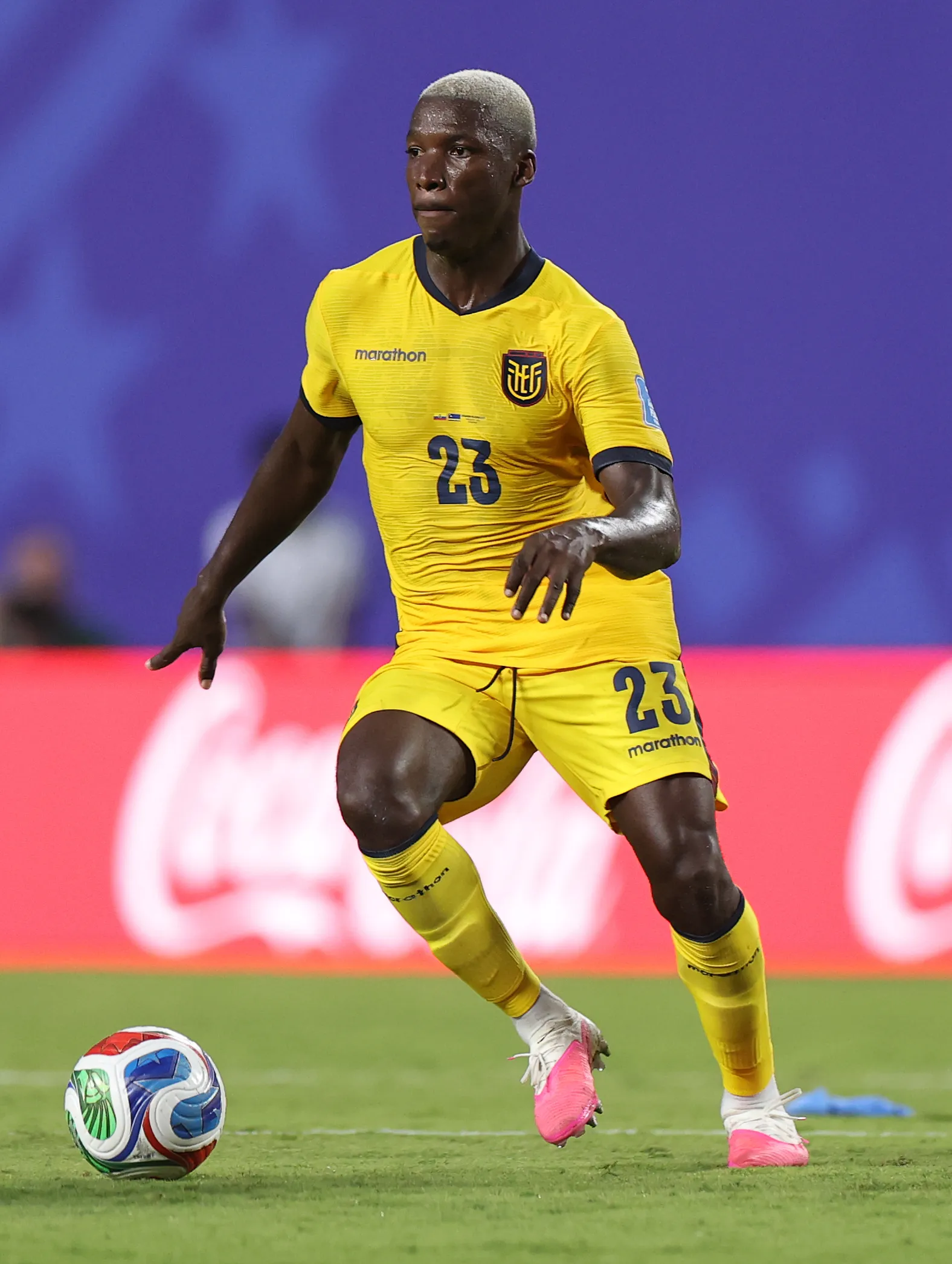 Moisés Caicedo fue titular en Ecuador en los dos partidos del Mundial. (Foto: GettyImages)