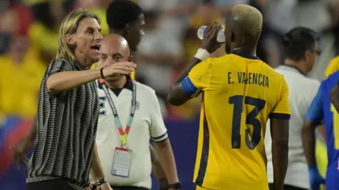 "Les perdonamos todo": las disculpas de los hinchas de Ecuador a Enner y Beccacece