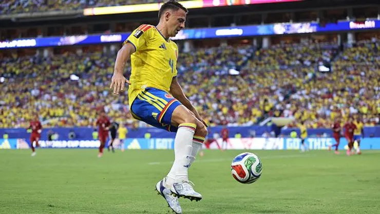 Por qué Colombia está jugando con medias blancas ante Portugal