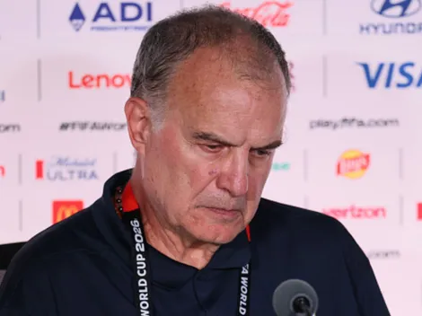 El último mensaje de Bielsa en su despedida con el plantel de Uruguay: "Me dejaron solo"