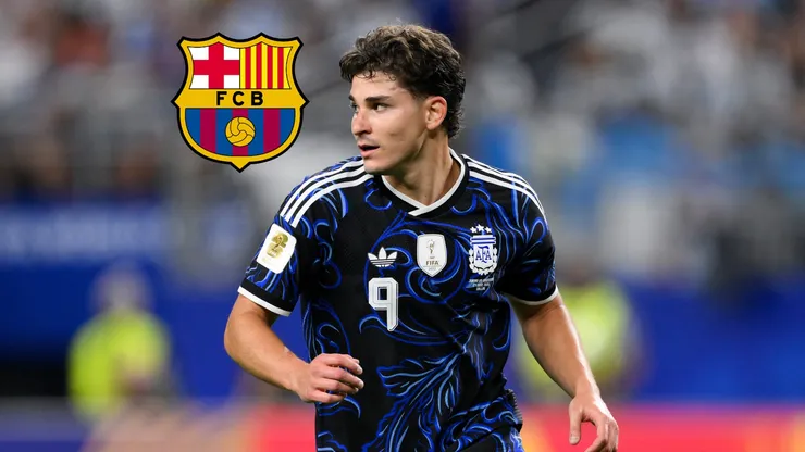Barcelona descartó a Julián Alvarez por dos delanteros en 2022.