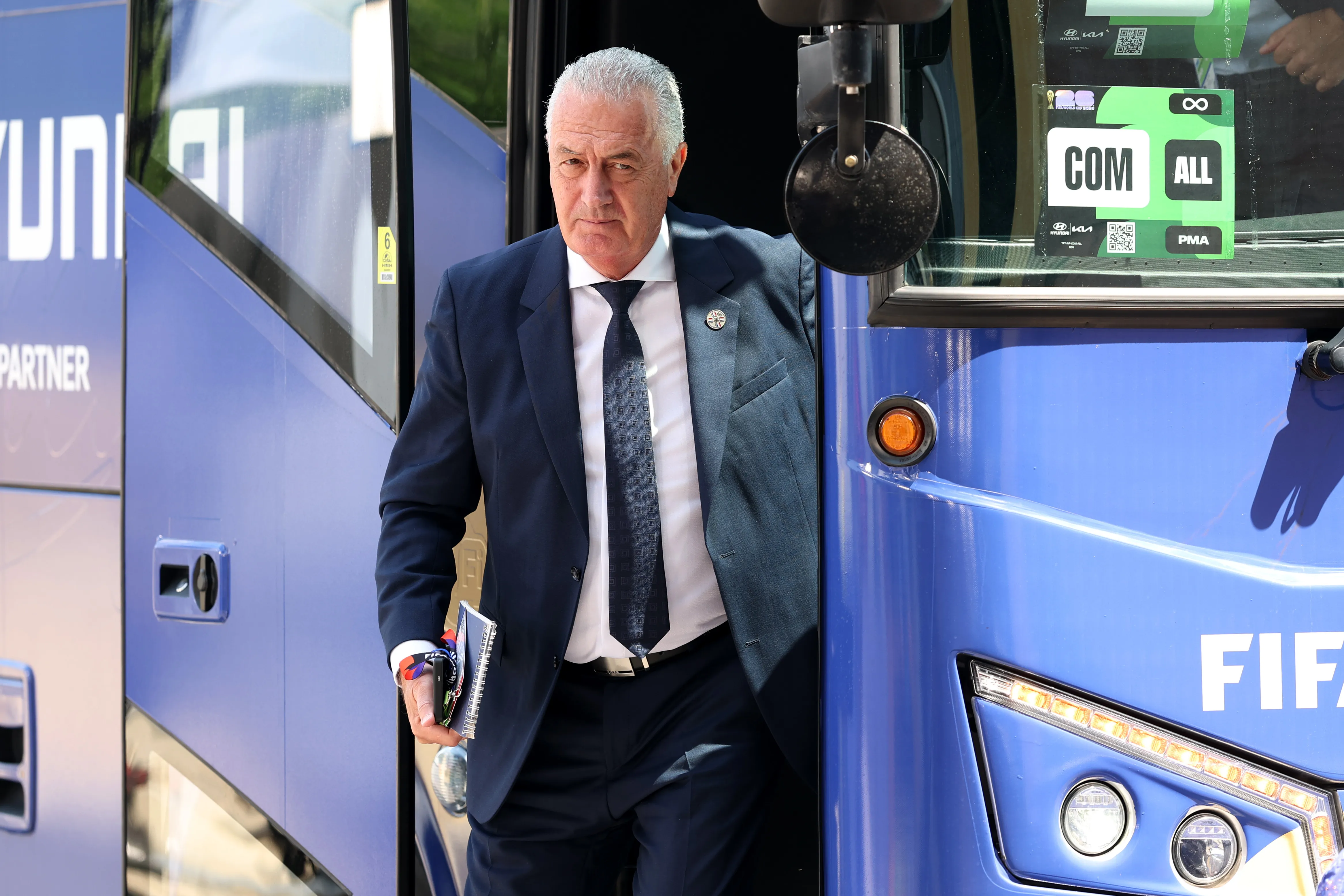 Gustavo Alfaro cobra 2.8 millones al año en Paraguay. (GettyImages)
