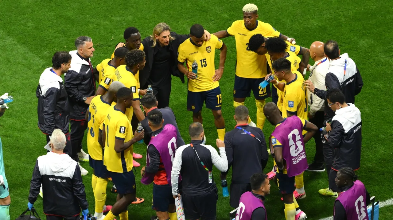 Una de las últimas charlas de Beccacece con Ecuador. (Foto: Getty Images)