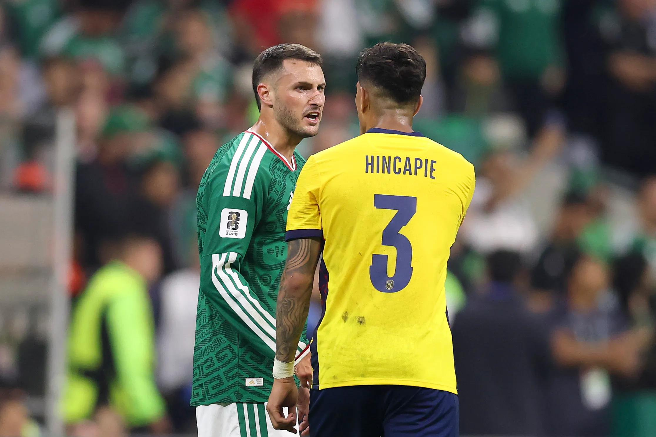 Piero Hincapié – Ecuador vs. México. Foto: Getty.