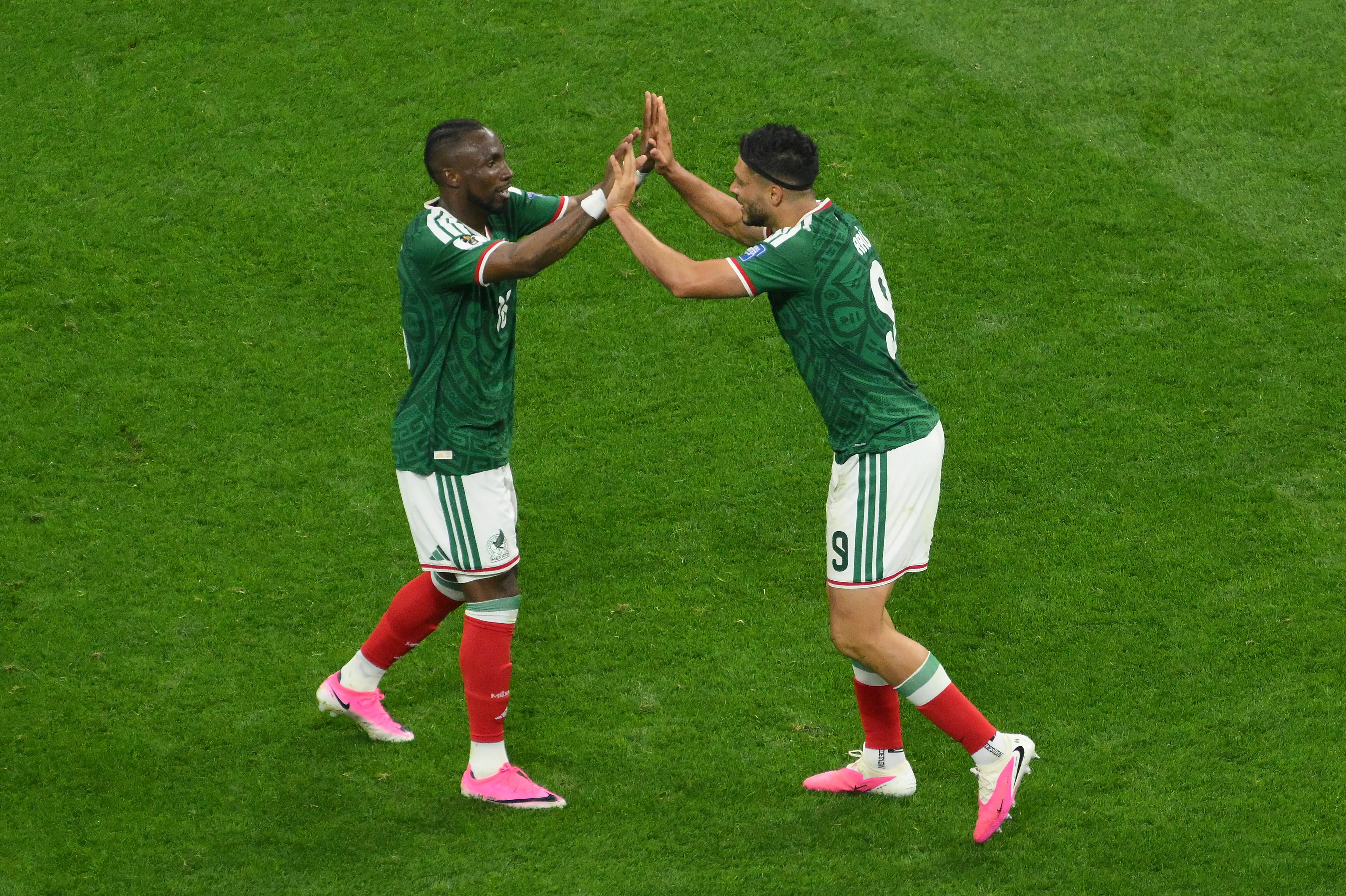 México ganó 2-0 a Ecuador por los 16vos del Mundial.