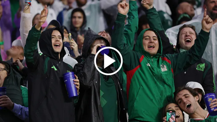 Brutal pelea entre los aficionados de México y Ecuador