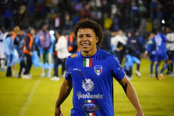 Erick Mendoza fue revelación de Delfín SC.