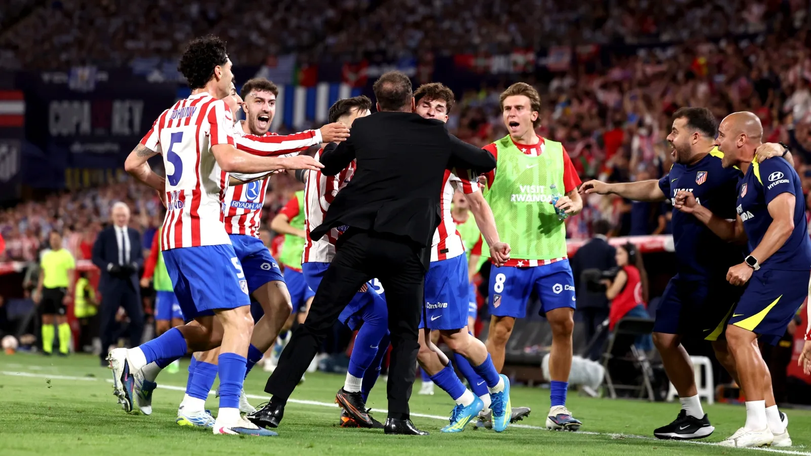 Simeone solo tiene elogios para Julián Alvarez: GETTY
